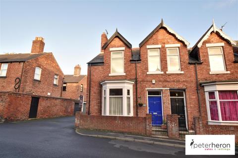 4 bedroom terraced house for sale - Carlyon Street, Ashbrooke, Sunderland