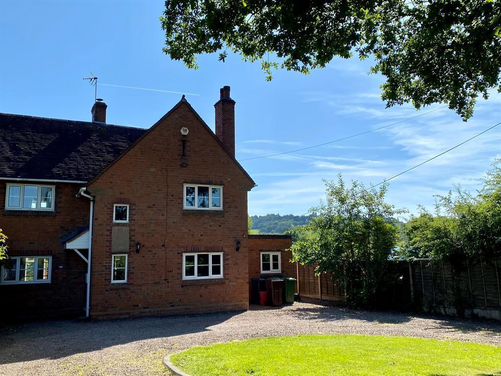 Redditch Road, Alvechurch, Birmingham, B48 7RS 3 bed semidetached