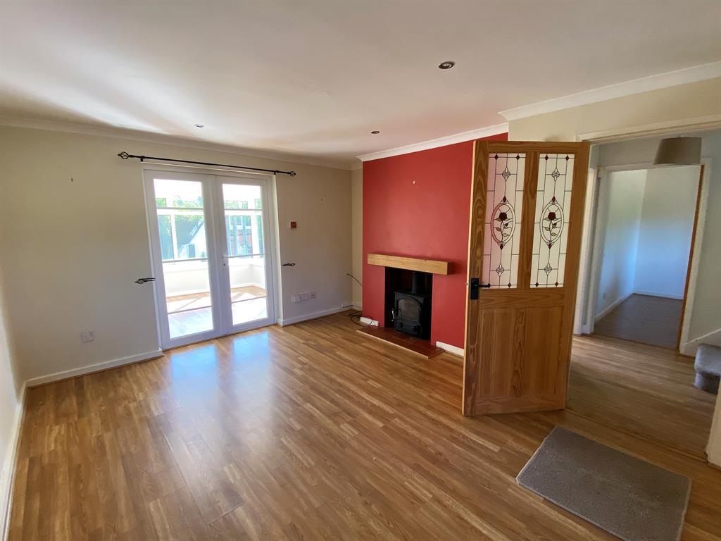 Redditch Road, Alvechurch, Birmingham, B48 7RS 3 bed semidetached