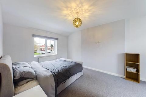 16 Queensgate, Bridlington, YO16 7LX