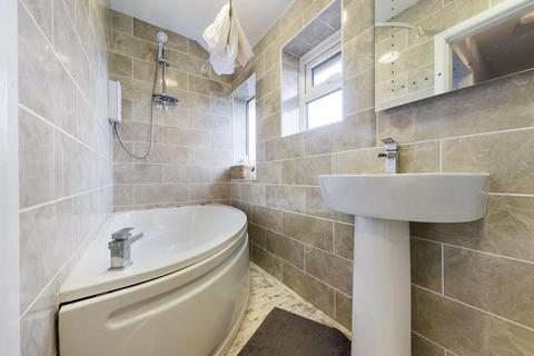 16 Queensgate, Bridlington, YO16 7LX