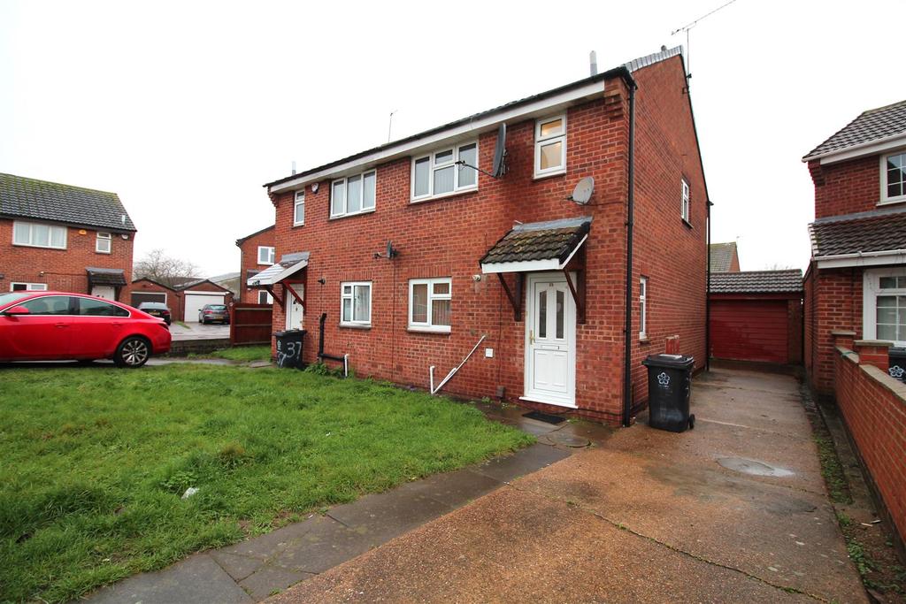 Faldo Close, Rushey Mead, Leicester 3 bed house £1,050 pcm (£242 pw)