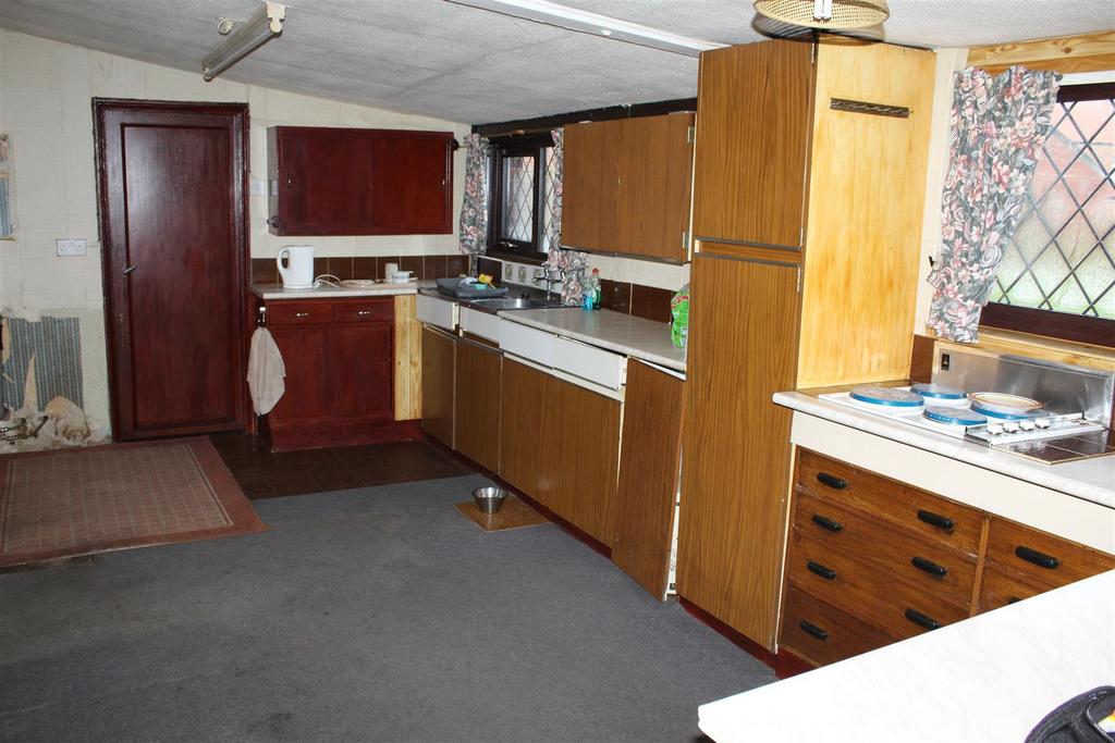 Dining kitchen