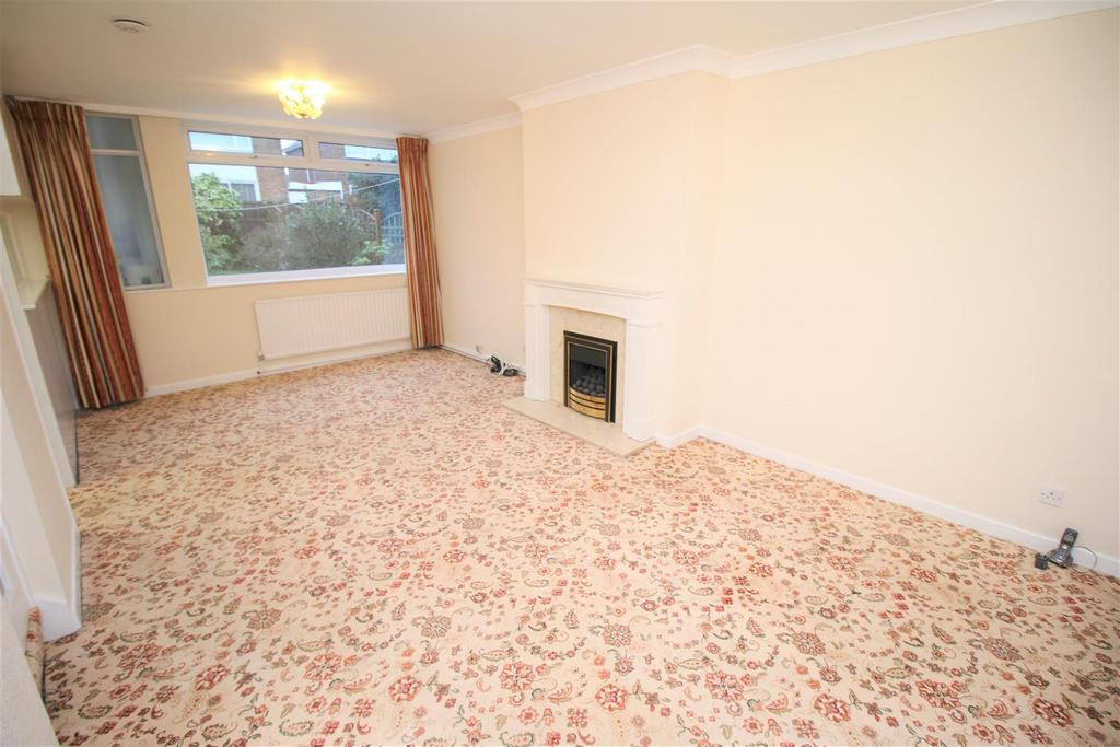 Maple Avenue, Exhall, Coventry 3 bed semidetached house £225,000