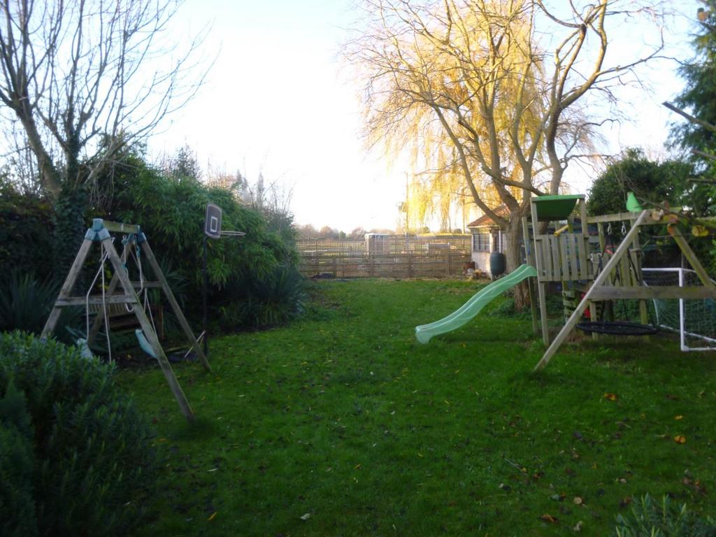 Rear garden.JPG