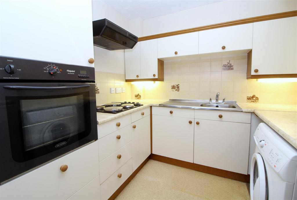 Kitchen - 1.JPG