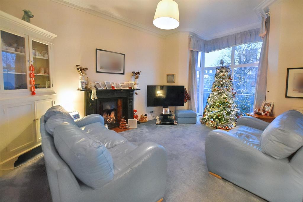 Southside, Picton Road, Tenby 6 bed semidetached house for sale £650,000