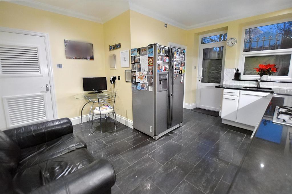 Southside, Picton Road, Tenby 6 bed semidetached house for sale £650,000