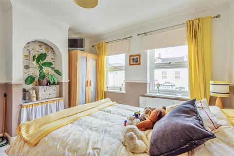 4 Addison Road, London, SE25 4LW