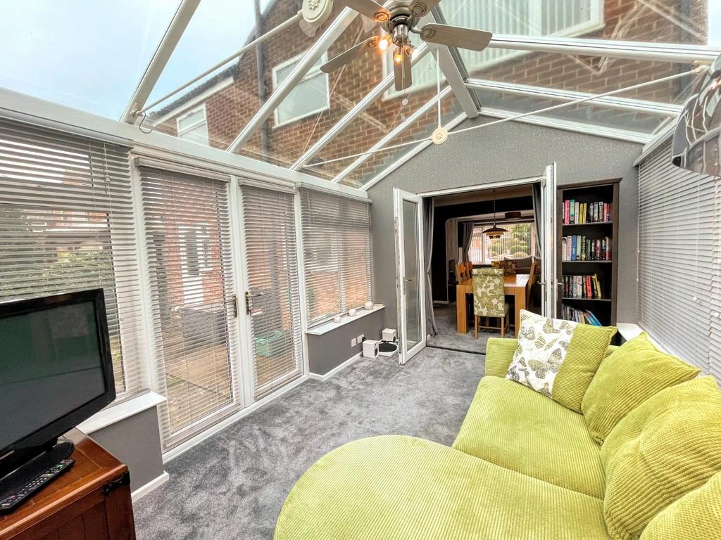 Garden room