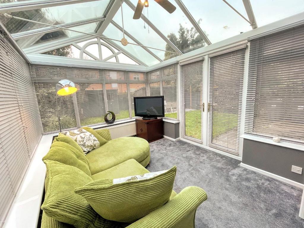 Garden room