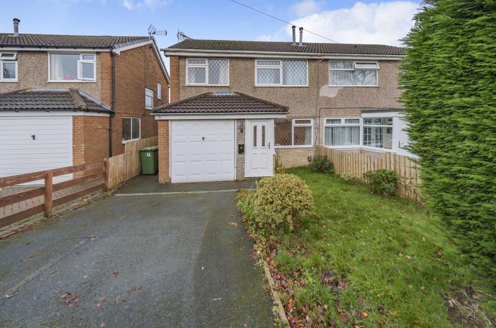 Kenworthy Gardens, Leeds 3 bed semidetached house £255,000