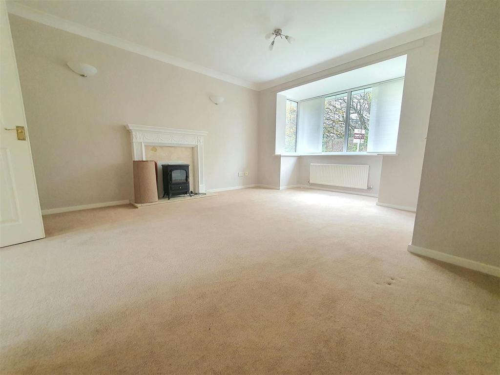 Hebden Way, Crowhill, Nuneaton 4 bed detached house £1,150 pcm (£265 pw)