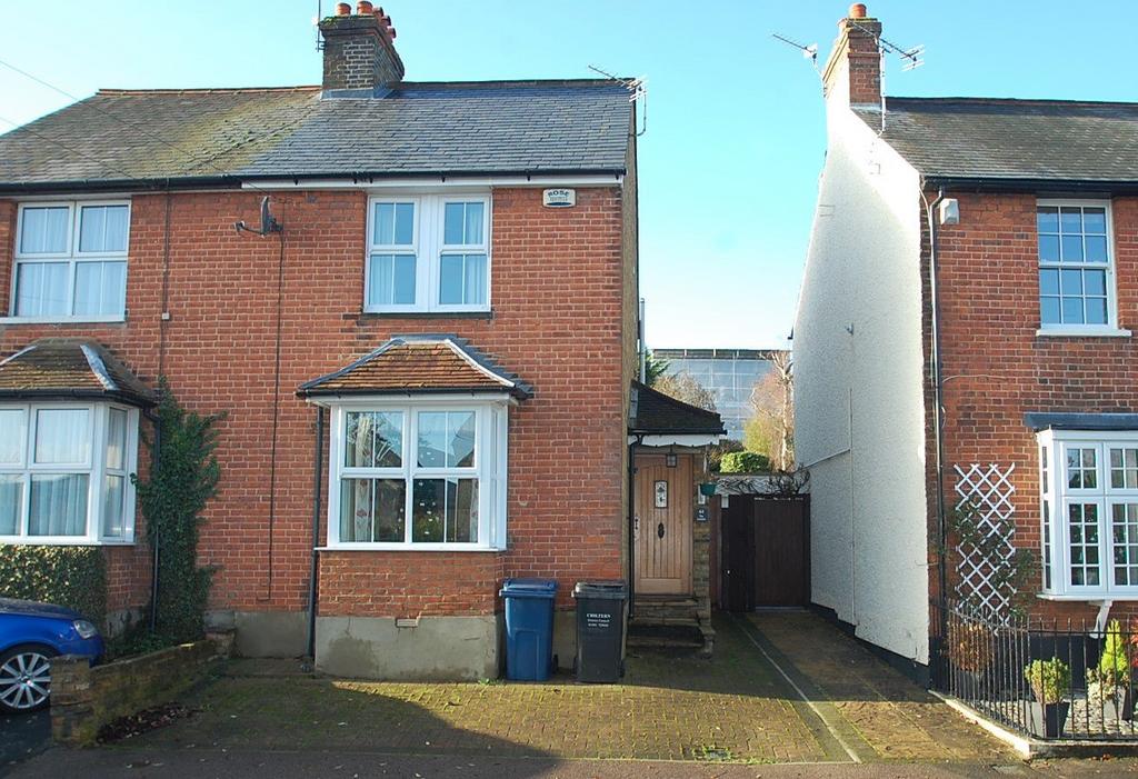 Lansdown Road, Chalfont St Peter... 3 bed semidetached house £610,000