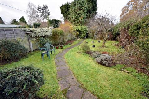 36 Hillside Grove, Chelmsford, CM2 9DA