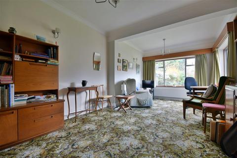 36 Hillside Grove, Chelmsford, CM2 9DA