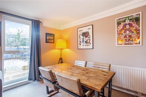 4 bedroom terraced house for sale, Newcomen Road, SW11