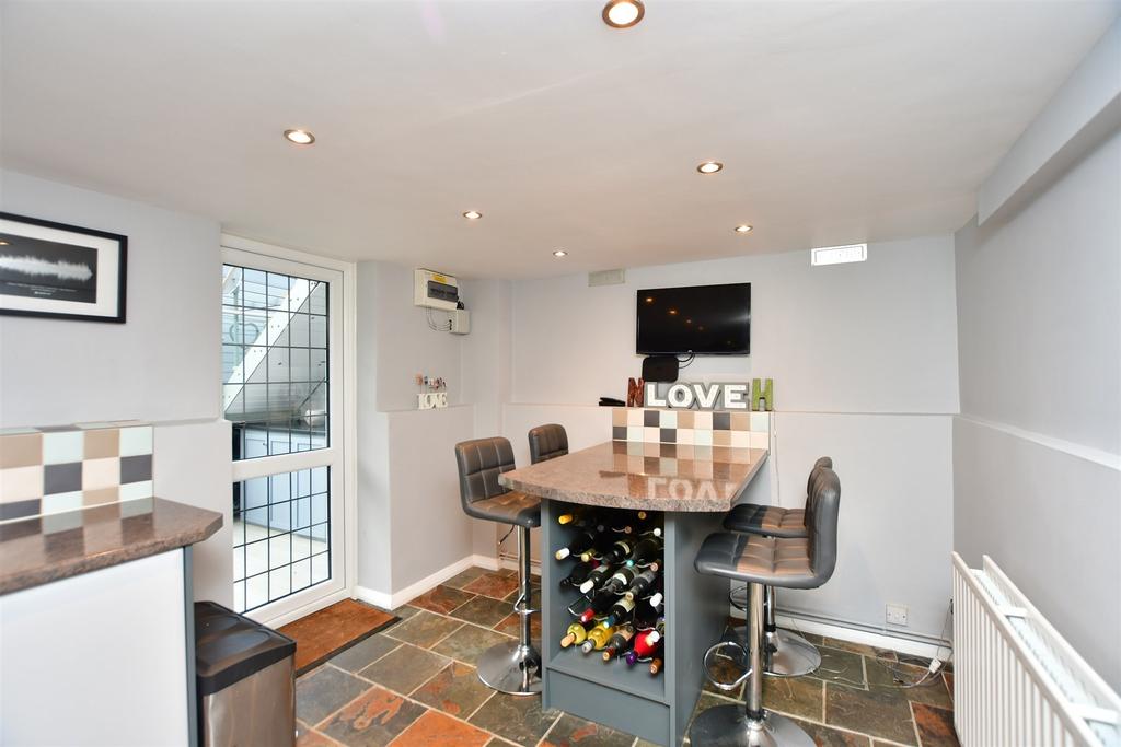 Utility/Breakfast Room