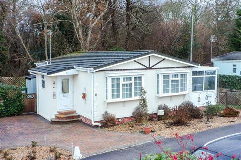2 bedroom park home for sale - Worthing Road, Horsham, West Sussex