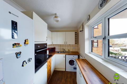 2 bedroom flat for sale - 13 Whitehaven Court, 22 Crook Log, Bexleyheath DA6 8BJ