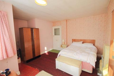62 Stanley Avenue, Greenford, UB6 8NP