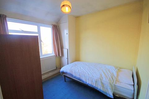 62 Stanley Avenue, Greenford, UB6 8NP