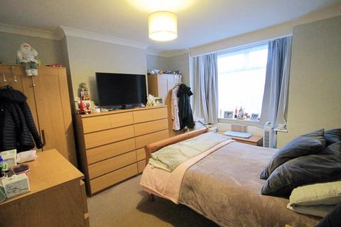 52 Braund Avenue, Greenford, UB6 9JJ
