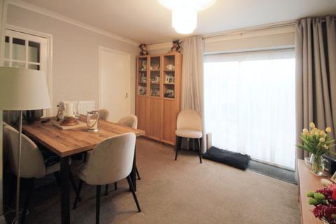 52 Braund Avenue, Greenford, UB6 9JJ