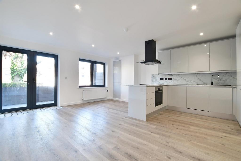 Lounge/ Kitchen