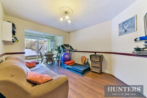 28 Dunster Avenue, Morden, SM4 4LE