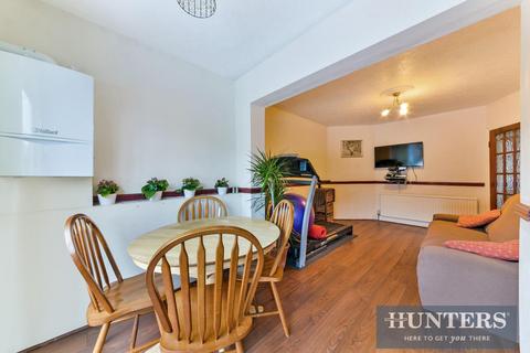28 Dunster Avenue, Morden, SM4 4LE