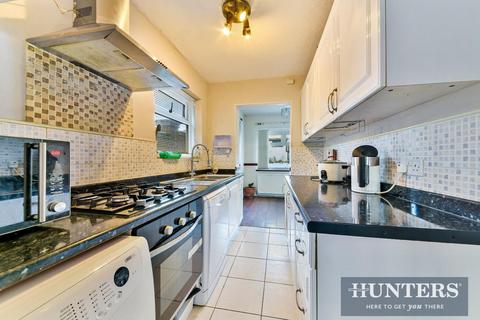 28 Dunster Avenue, Morden, SM4 4LE