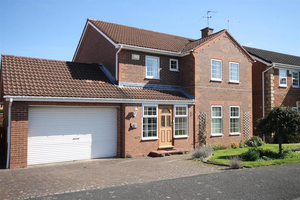 Paddock Hill, Ponteland, Newcastle... 4 bed detached house £515,000