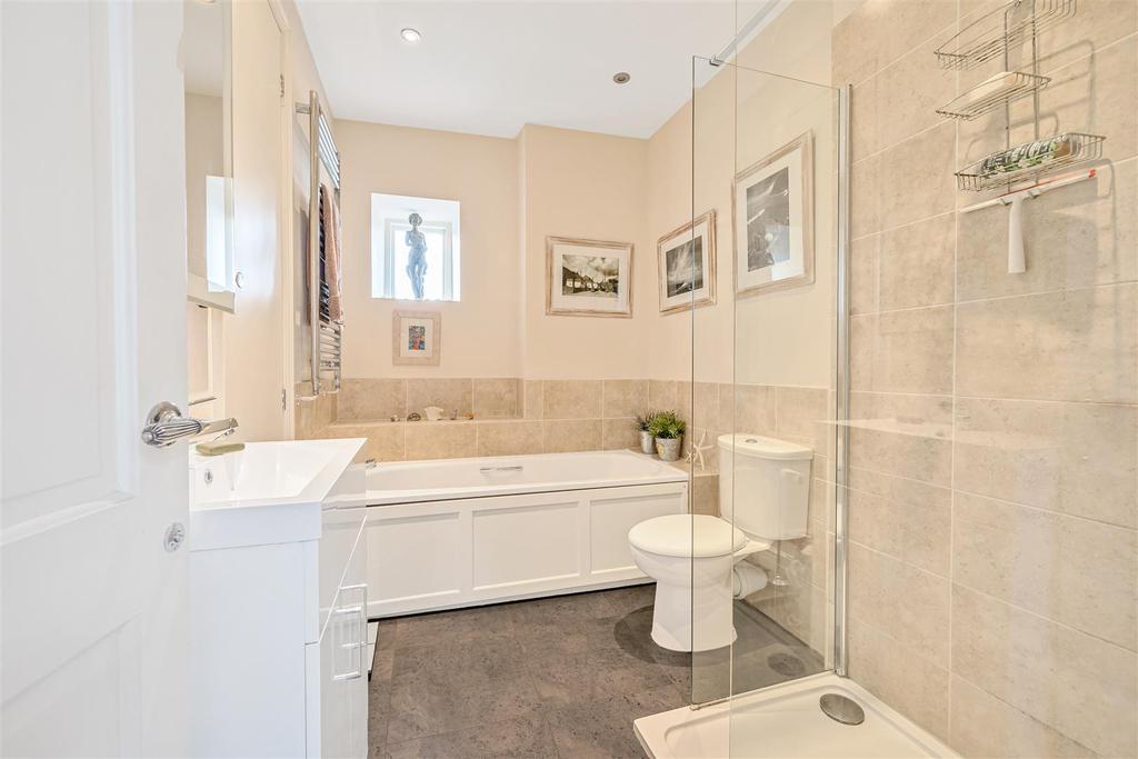 Family bathroom