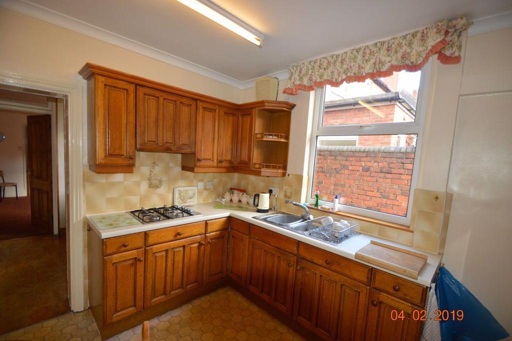 Arch Hill Street, Netherton 3 bed semidetached house £750 pcm (£173 pw)