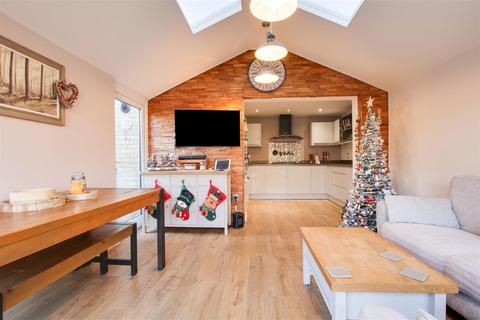 73 Nodes Drive, Stevenage, SG2 8AH