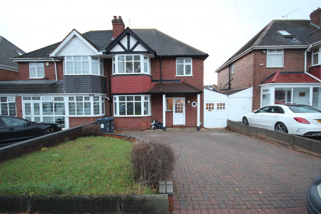 Sandhurst Avenue, Birmingham, West... 3 bed semidetached house £