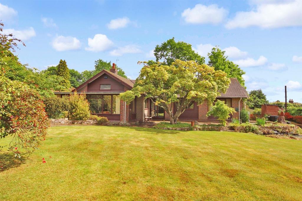 Southview Road, Crowborough, East Sussex 4 bed detached bungalow £775,000