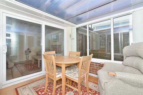 29 Briar Close, Yapton, Arundel, BN18 0ES