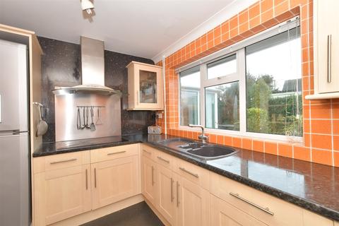 29 Briar Close, Yapton, Arundel, BN18 0ES