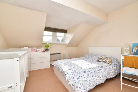 1 bedroom apartment for sale - Pine Gardens, Horley, Surrey