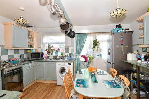 39 Colebrook Road, Wick, Littlehampton, BN17 7NS