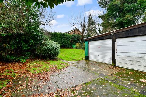 19b Worple Road, Epsom, KT18 5EP