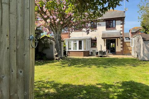 4 bedroom end of terrace house for sale, Penfolds Place, Arundel, West Sussex