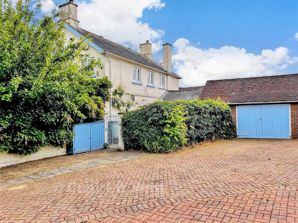 Garage/Parking.