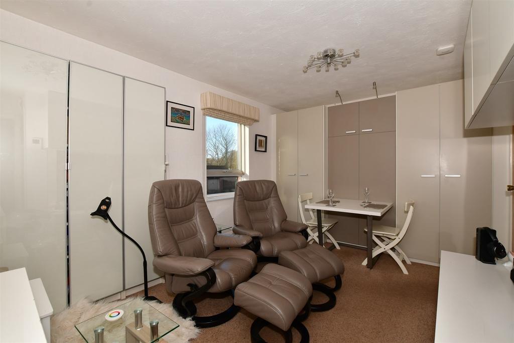 Apeldoorn Drive, Wallington, Surrey Studio £150,000