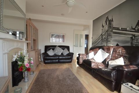3 bedroom end of terrace house for sale - Bourne Road, Bromley BR2