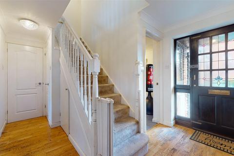 9 Bowling Leys, Middleton, Milton Keynes, MK10 9BD