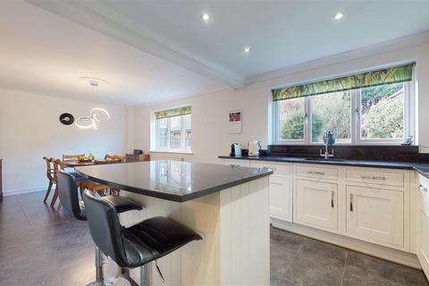 9 Bowling Leys, Middleton, Milton Keynes, MK10 9BD