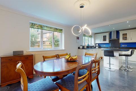 9 Bowling Leys, Middleton, Milton Keynes, MK10 9BD